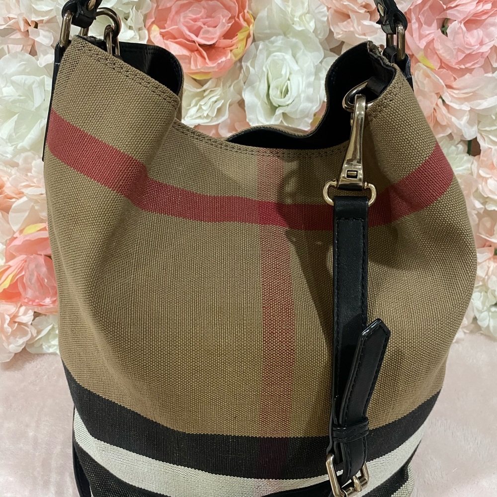 ***SOLD***Burberry Ashby Medium Bucket Bag - Picture 3 of 9